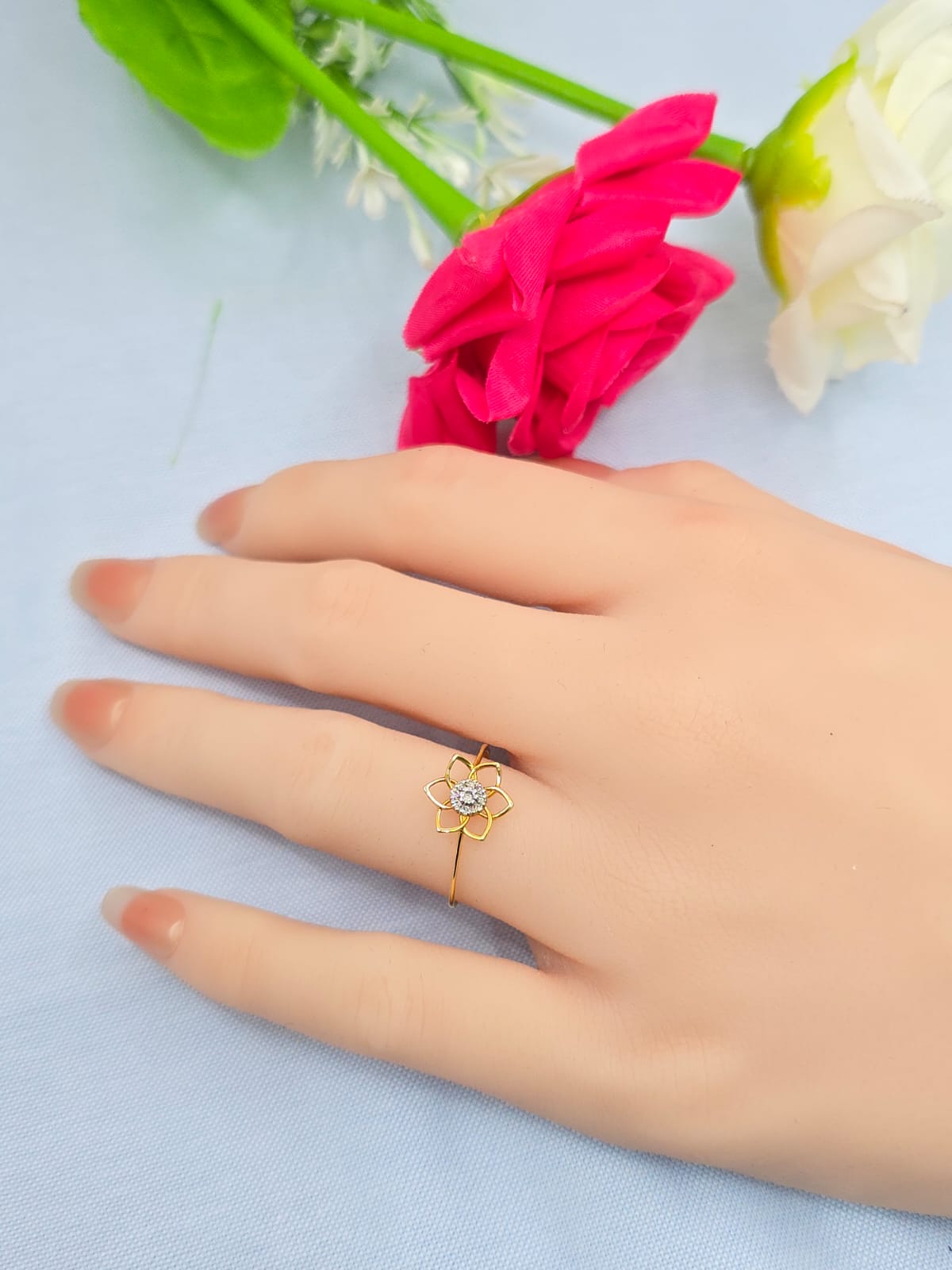 DIAMOND RING