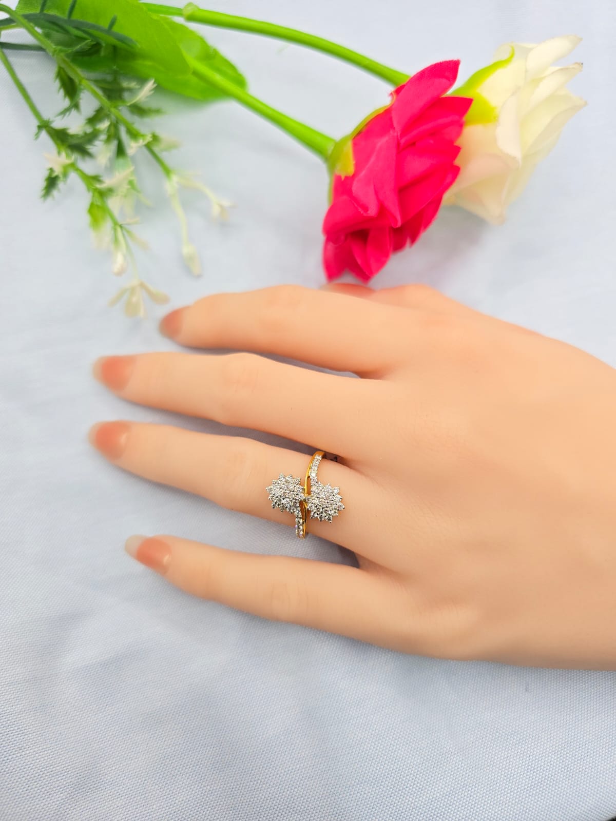 DIAMOND RING