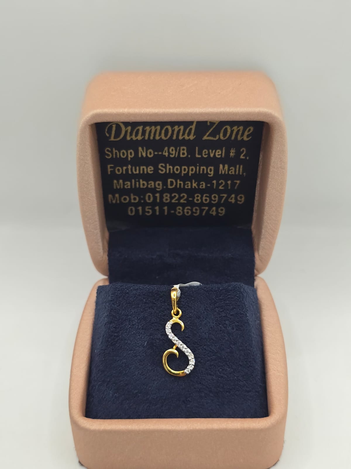 DIAMOND LOCKET